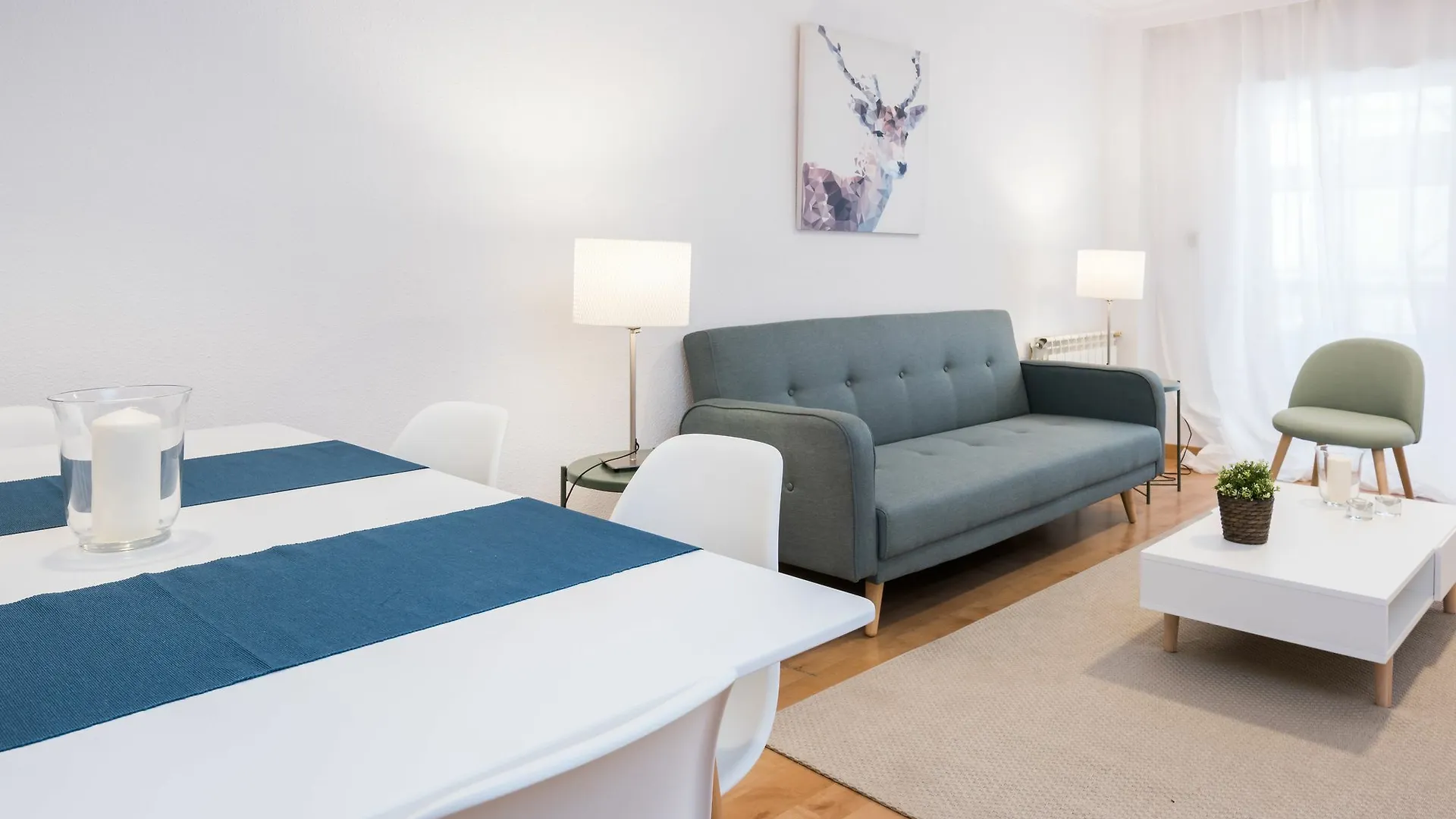 Apartamentos Paseo De La Farola Málaga 0*,  Espagne